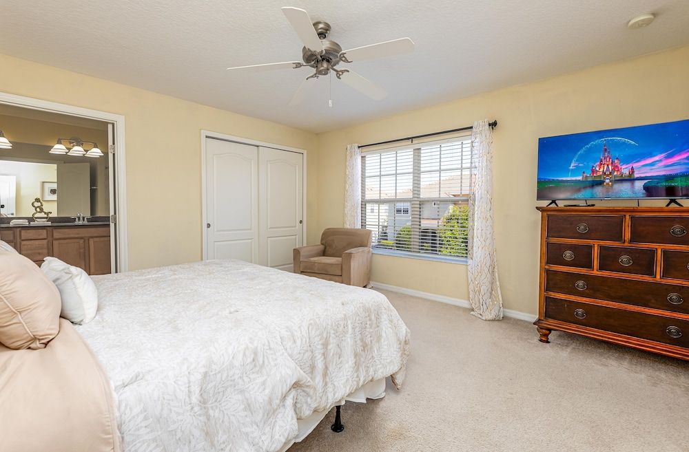 Stunning TownHome With Private Pool close to Disney by RedAwning Townhome, 4 Bedrooms 11