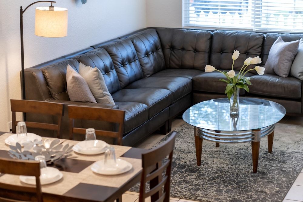 undefined Venetian Beauty 5