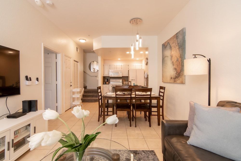 undefined Venetian Beauty 4