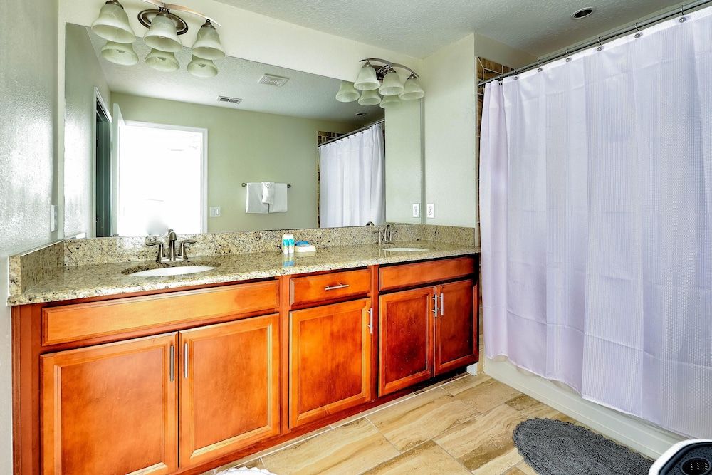 Sunnyside Villa House (Storey Lake Resort all amenities incl) 15