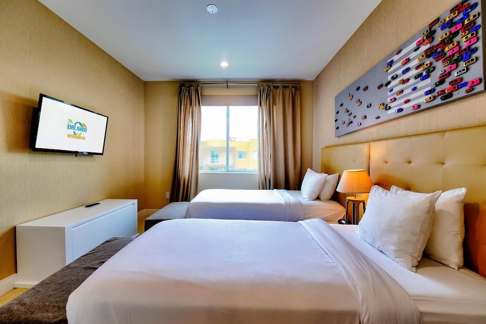 Magical Village Gem House (BEAUTIFUL Townhome OVERLOOKING THE LA) 2