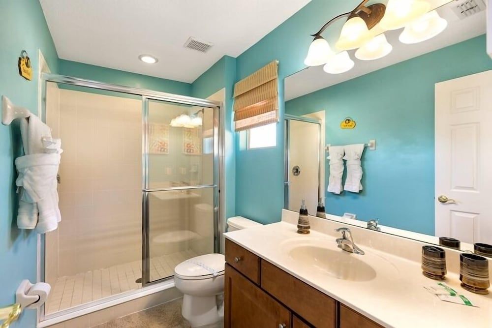 Lakeside Landing 6 Bedrooms Family House, 6 Bedrooms 16