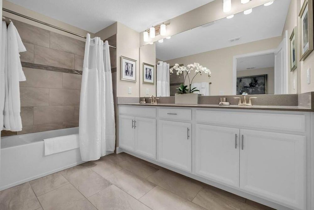 undefined Best Location Property w Pool Located Very Close to Disney and Most Attractions 9