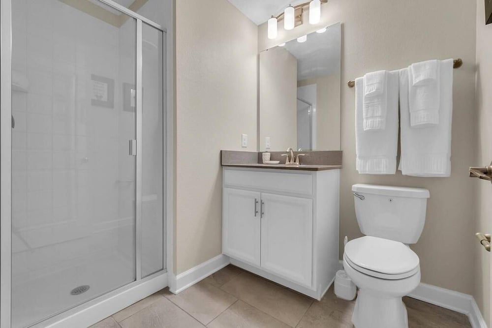 undefined Best Location Property w Pool Located Very Close to Disney and Most Attractions 10