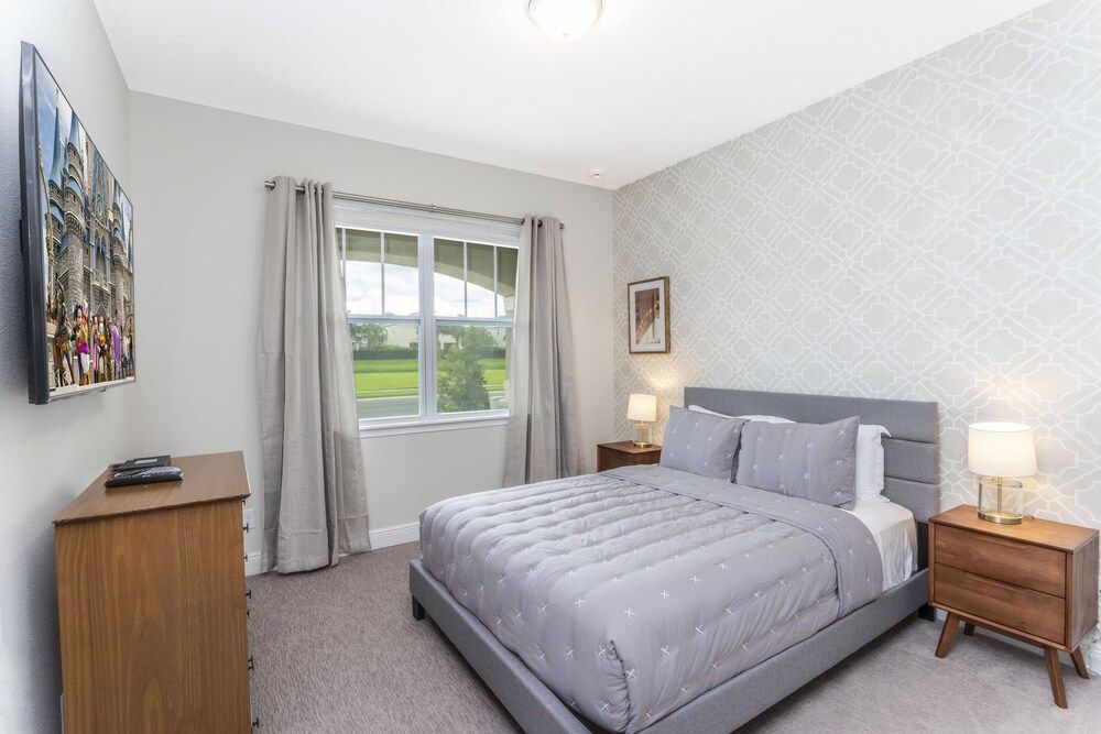 Gorgeous 8 Bedroom Single Home With Private Pool -ec7724 House (Multiple Bedrooms) 7