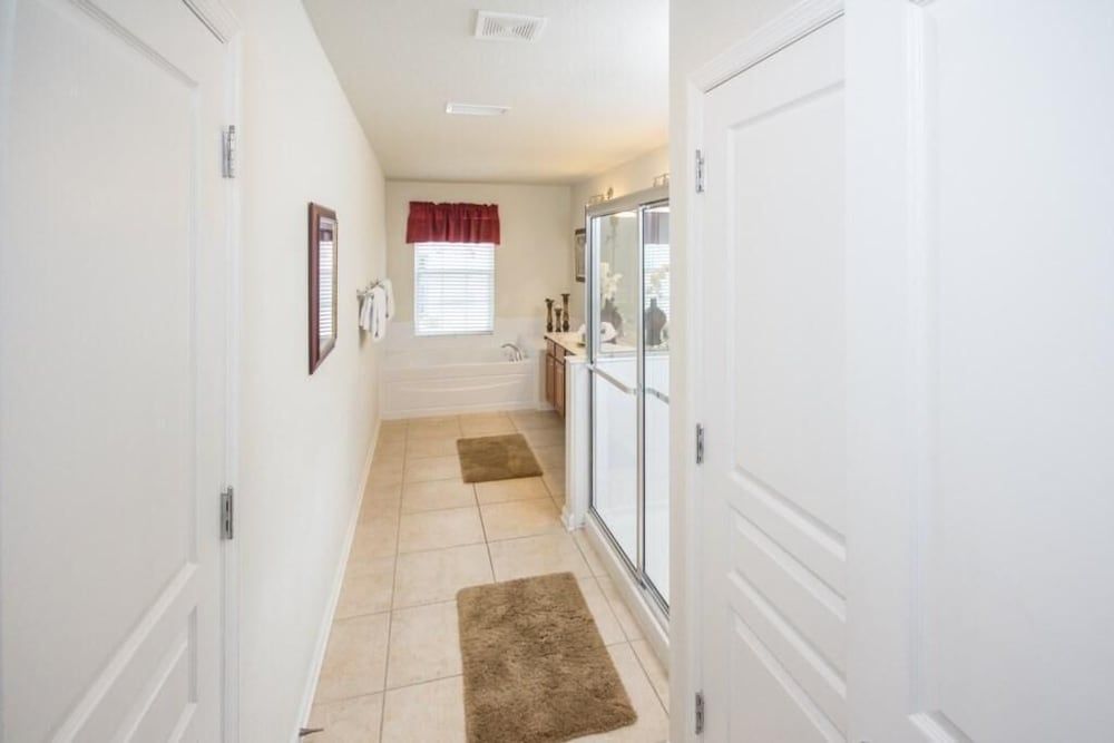 Mark's Windsor Hills Vacation Home House, Multiple Beds (Mark's Windsor Hills Vacation Home) 29