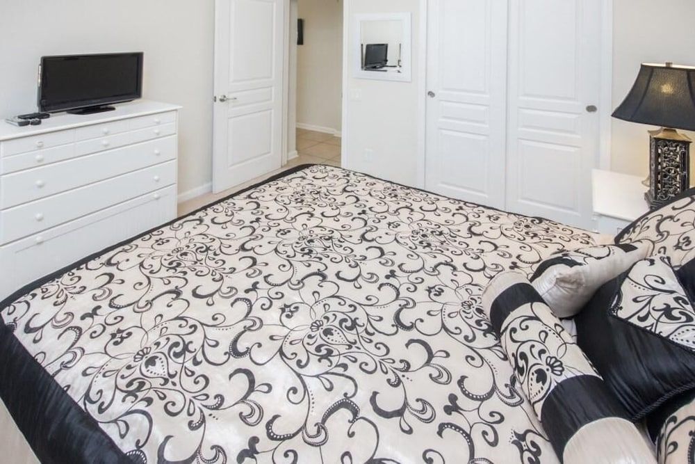 undefined Mark's Windsor Hills Vacation Home 8