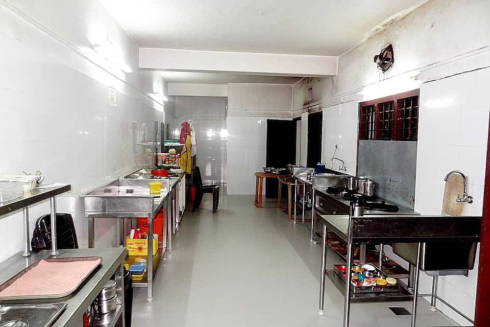Food & Dining