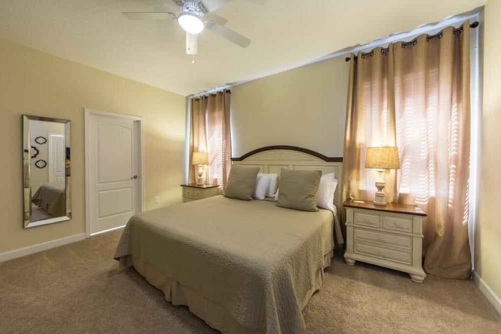 House, Multiple Beds (Evangeline's Champions Gate Vacation )