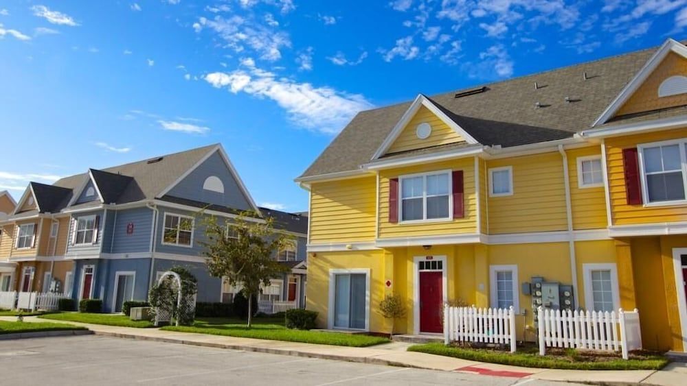 undefined Regina's Villas at Seven Dwarfs Townhome 3