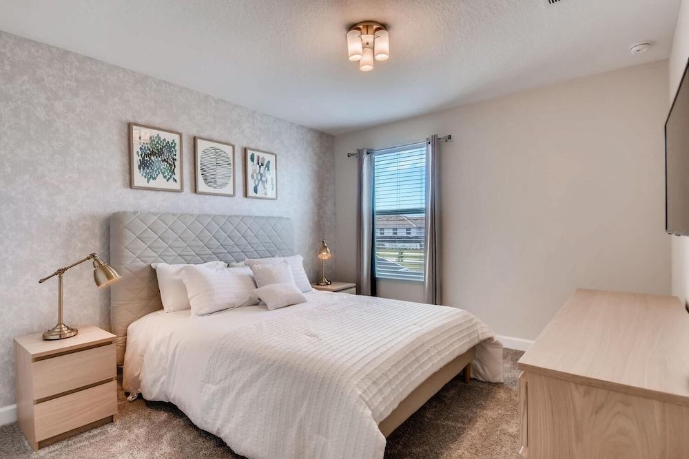 1552 MC - Vibrant Villa: Pools & Magic 6bds House, Multiple Beds (1552 MC - Vibrant Villa: Pools & Magi) 7