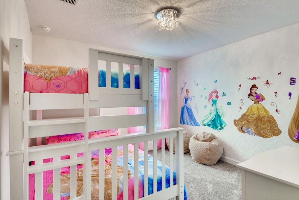 1552 MC - Vibrant Villa: Pools & Magic 6bds House, Multiple Beds (1552 MC - Vibrant Villa: Pools & Magi) 2