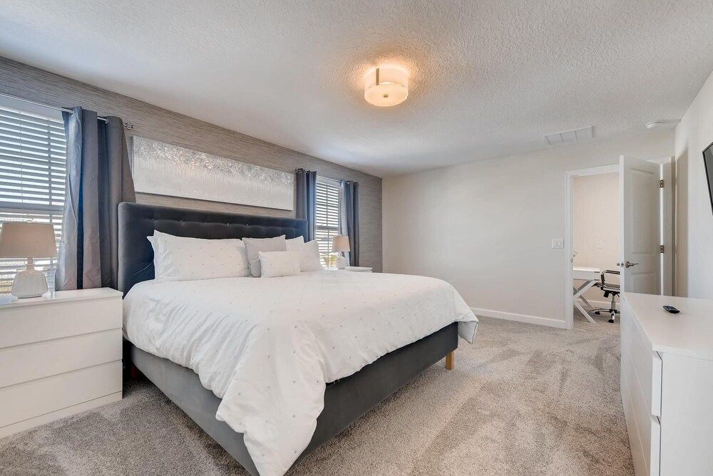 undefined 1557 MC - 6BR Poolside Paradise: Ultimate Fun! 7