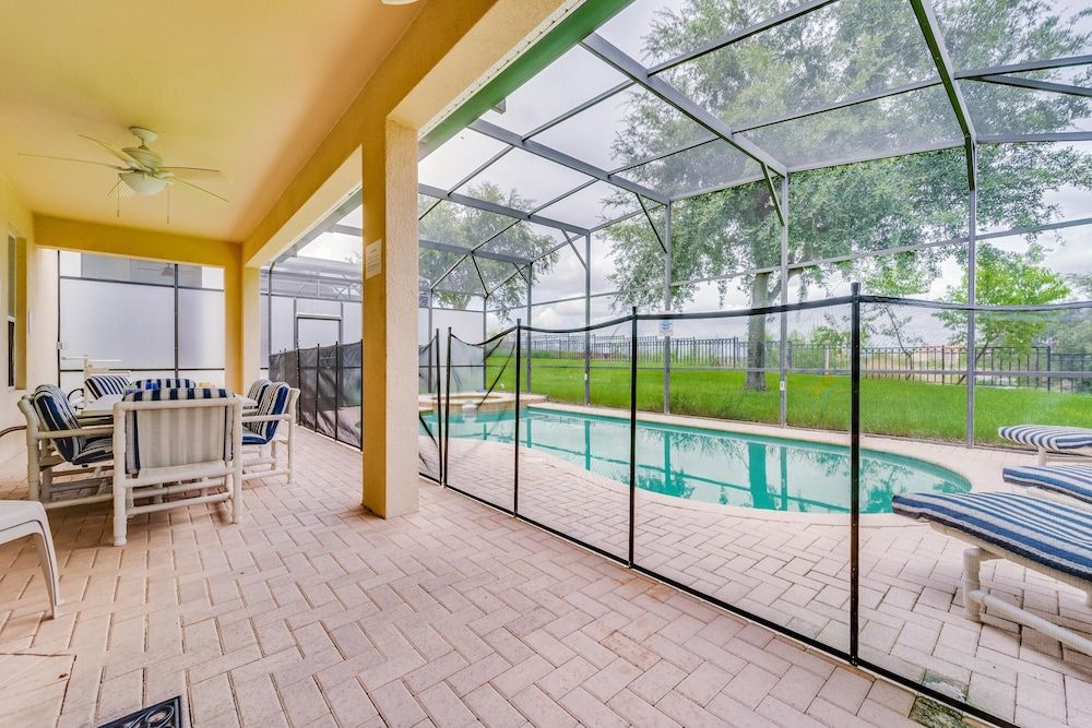 undefined Michael's Windsor Hills Castle 2