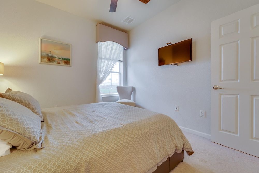 undefined Michael's Windsor Hills Castle 9