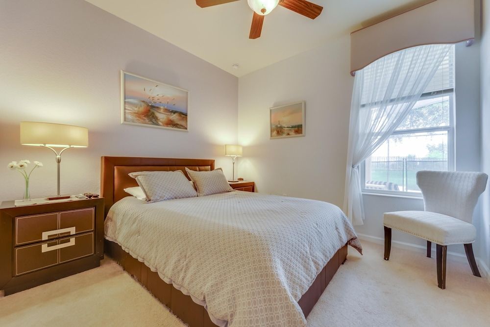 undefined Michael's Windsor Hills Castle 8