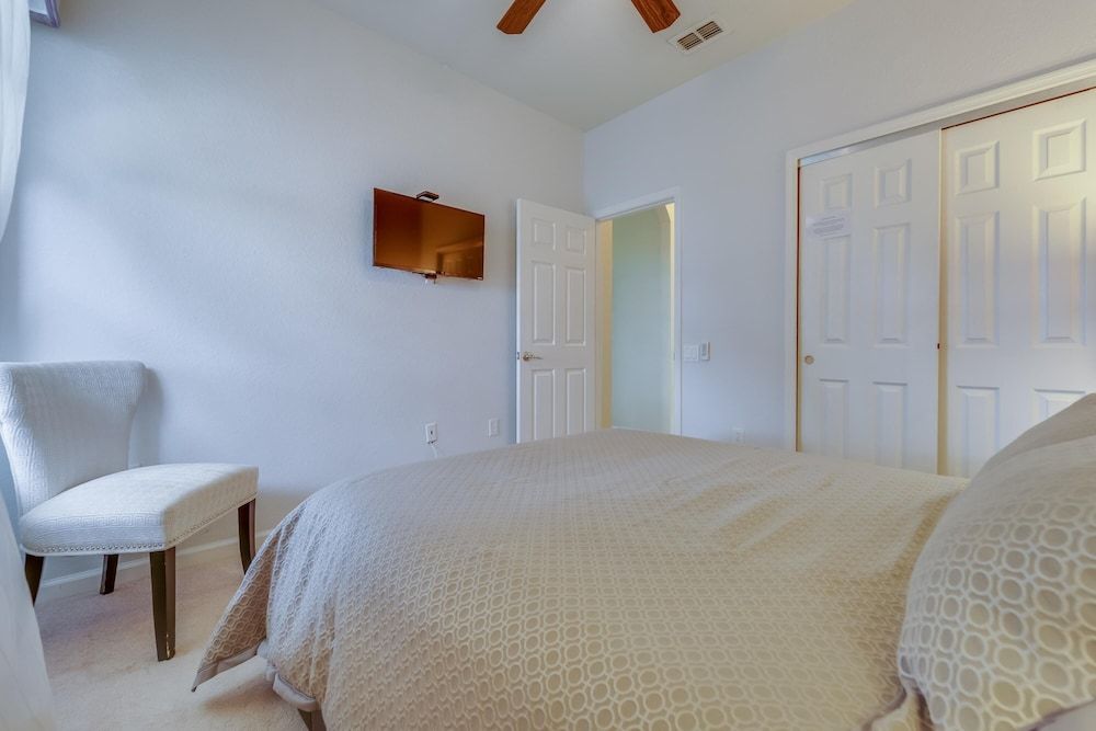 undefined Michael's Windsor Hills Castle 10