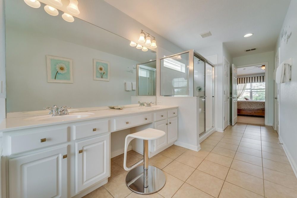 Michael's Windsor Hills Castle House, Multiple Beds (Michael's Windsor Hills Castle ) 10