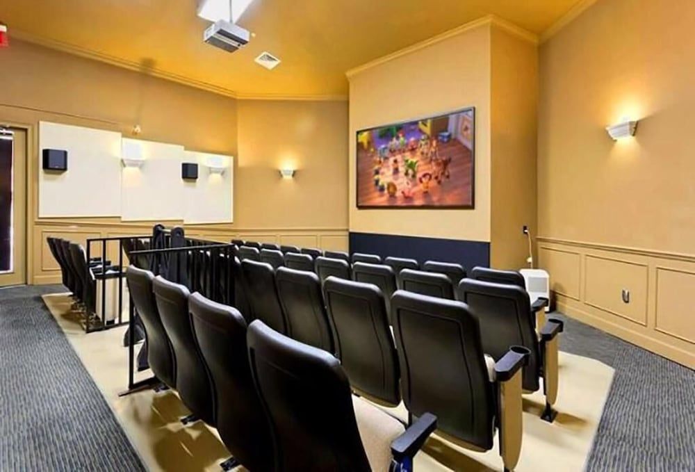 Star Wars Windsor Hills Vacation Home House, Multiple Beds (Star Wars Windsor Hills Vacation Home) 54