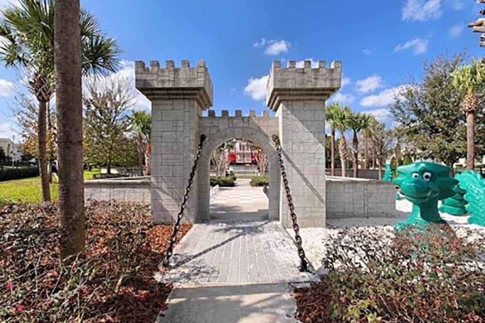 Star Wars Windsor Hills Vacation Home House, Multiple Beds (Star Wars Windsor Hills Vacation Home) 56