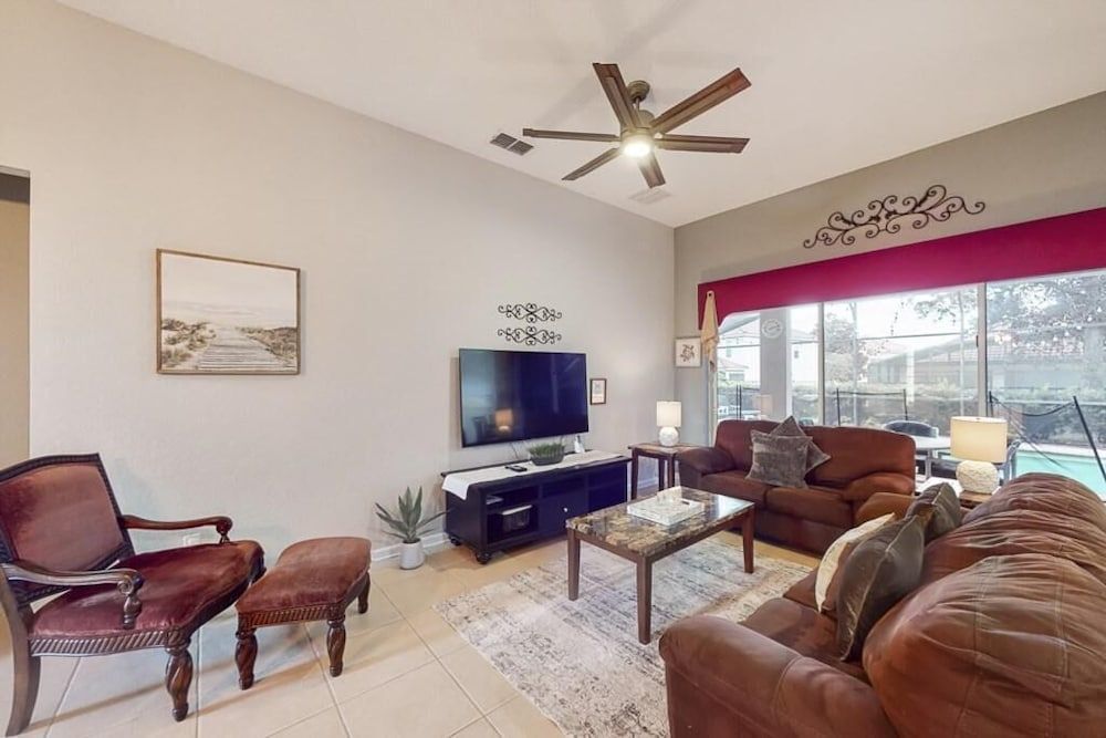 Star Wars Windsor Hills Vacation Home House, Multiple Beds (Star Wars Windsor Hills Vacation Home) 26