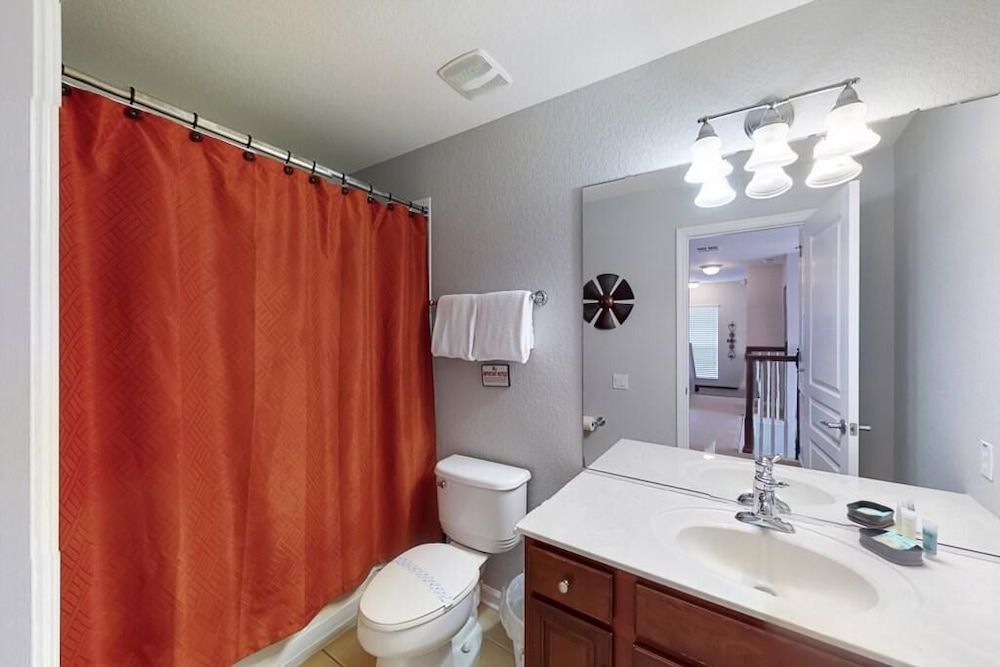 Star Wars Windsor Hills Vacation Home House, Multiple Beds (Star Wars Windsor Hills Vacation Home) 15