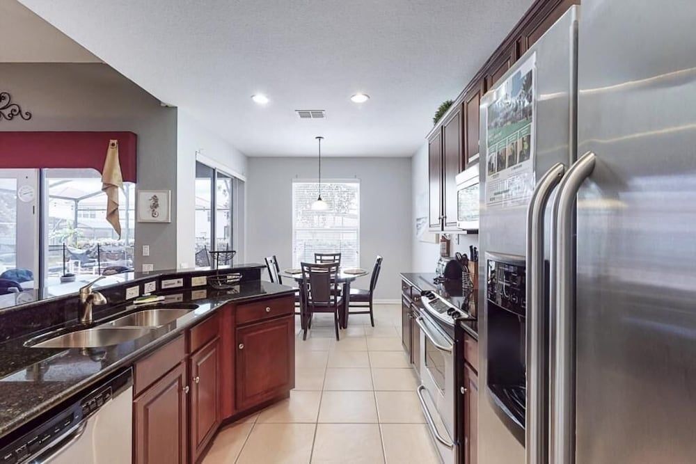 Star Wars Windsor Hills Vacation Home House, Multiple Beds (Star Wars Windsor Hills Vacation Home) 19