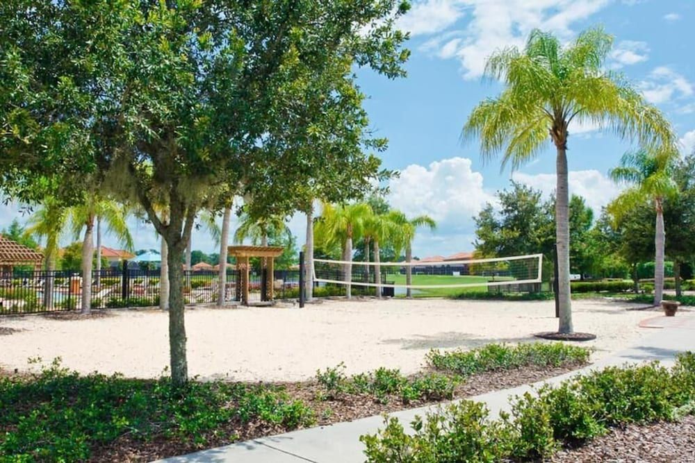 Daniel's Bella Vida Vacation Home House, Multiple Beds (Daniel's Bella Vida Vacation Home)