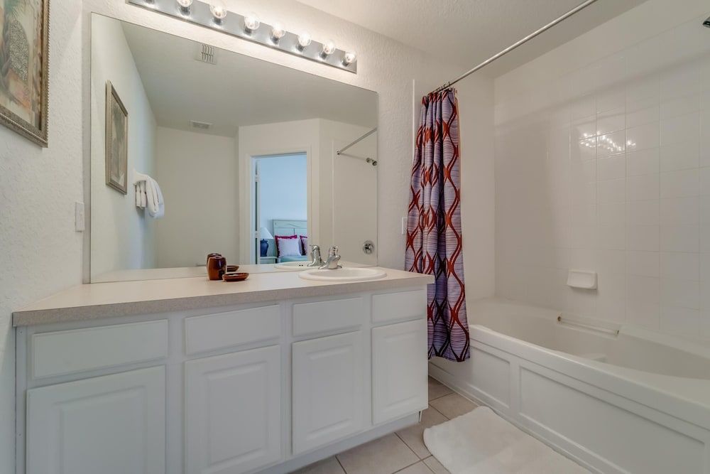 Delores' Windsor Hills Vacation Townhome House, Multiple Beds (Delores' Windsor Hills Vacation Townh) 23