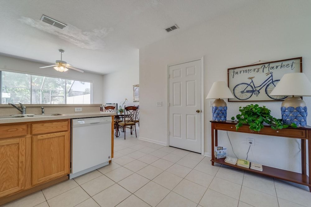 Delores' Windsor Hills Vacation Townhome House, Multiple Beds (Delores' Windsor Hills Vacation Townh) 16