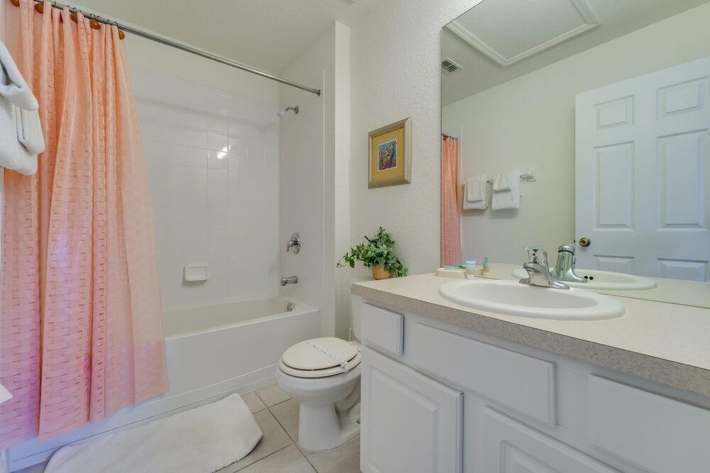 Delores' Windsor Hills Vacation Townhome House, Multiple Beds (Delores' Windsor Hills Vacation Townh) 21