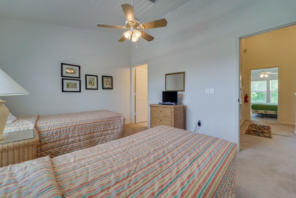 Delores' Windsor Hills Vacation Townhome House, Multiple Beds (Delores' Windsor Hills Vacation Townh) 6