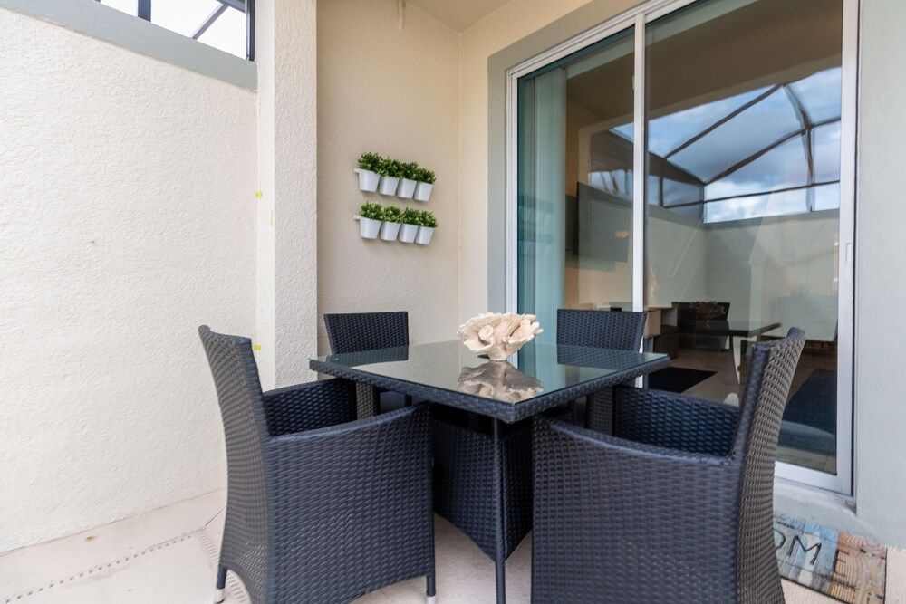 undefined 8945 SD - Elegant 5-bed Townhome Private Pool 2