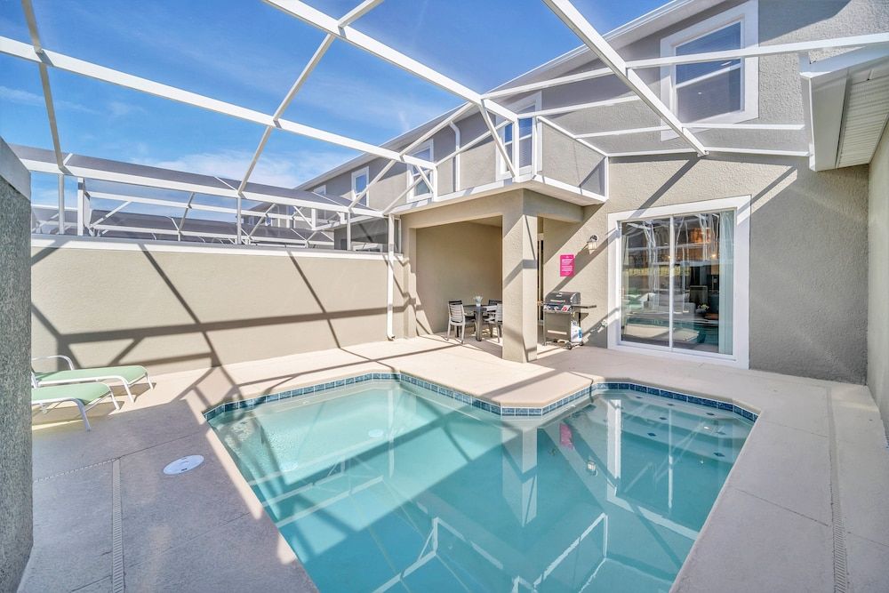 1030 Splash Shot Place