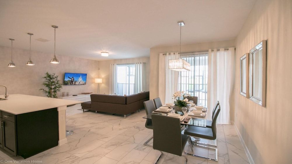 undefined 9005 SD - Gorgeous 4BR Townhome - Private Pool 7