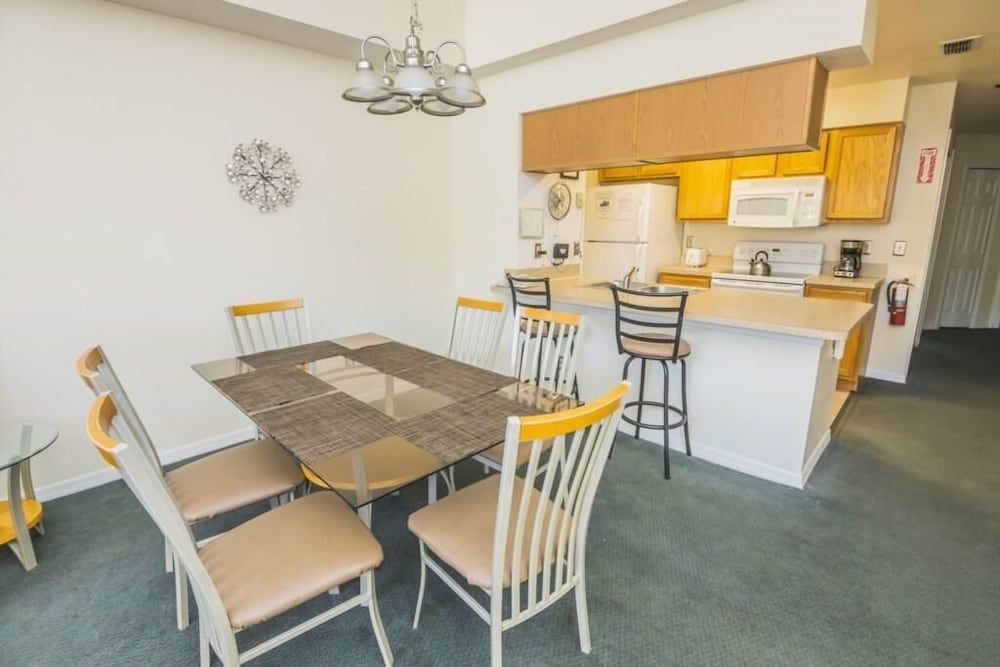 Dave's Royal Palm Bay Condo Condo, Multiple Beds (Dave's Royal Palm Bay Condo) 9