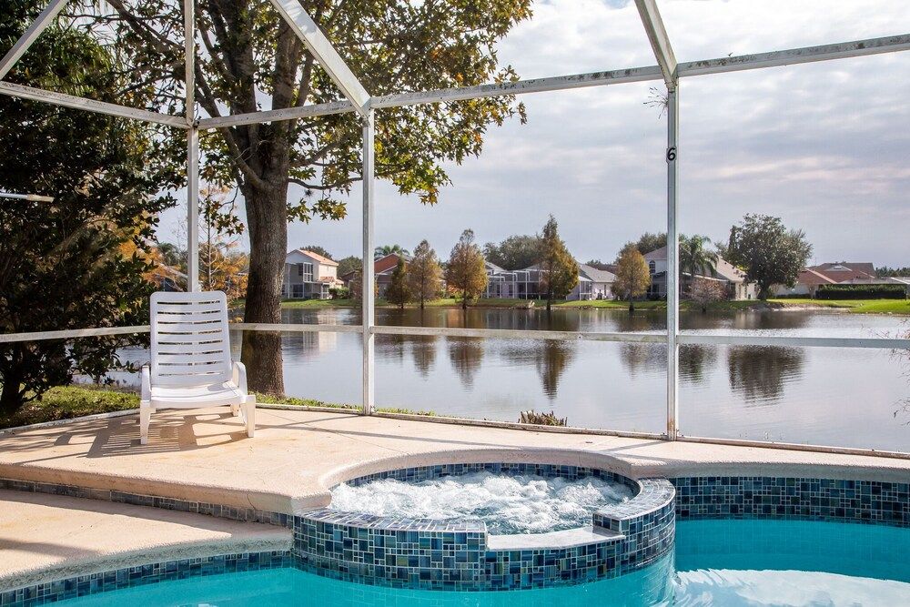 undefined Wonderland at White Crane Hot tub & Lake Views! 10