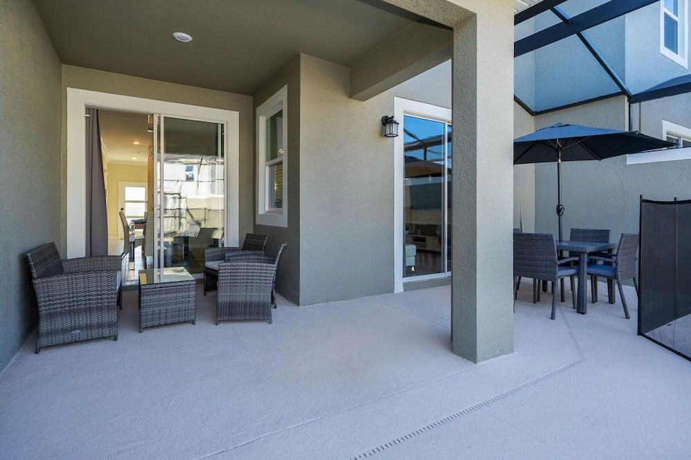 undefined Gorgeous New Home With Private Pool Within Minutes to Disney and Most Attractions 6