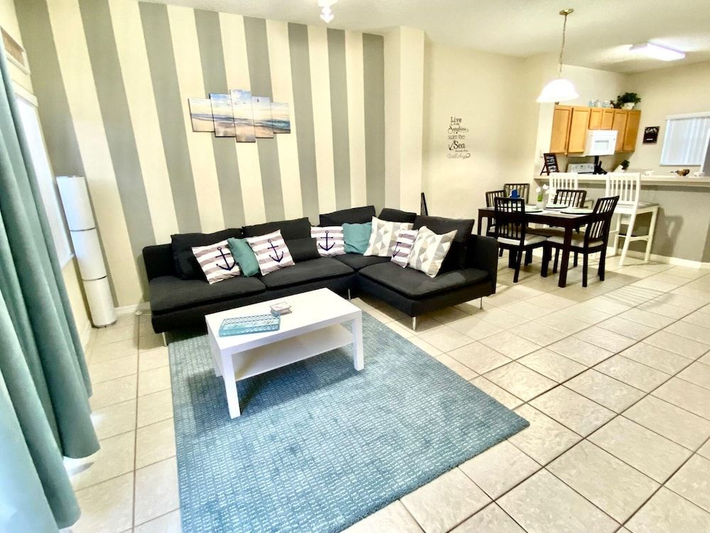 undefined Amazing 3/2 Townhome With Lake View at Terra Verde!!