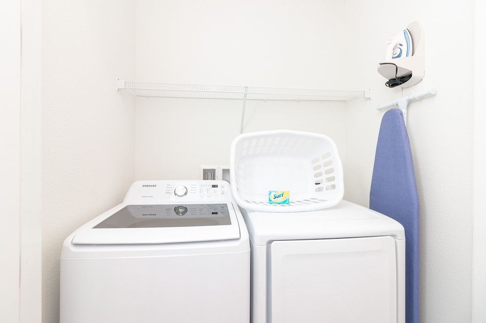 Shake Shack Heated Pool & Hot Tub House, Multiple Beds, Pool Access, Pool View (Zay & Zac's Shake Shack) 10