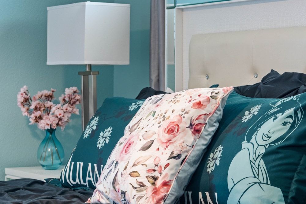 undefined Hollywood Retreat