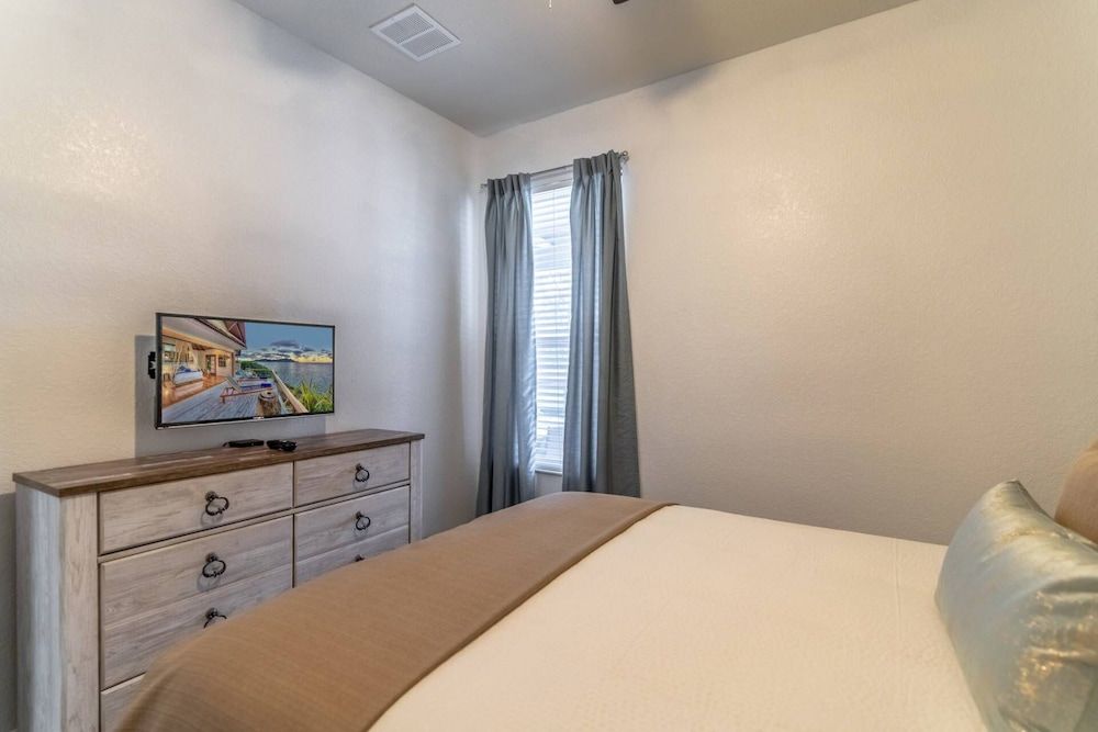 7812 Windsor Hills House (7812 Windsor Hills) 2