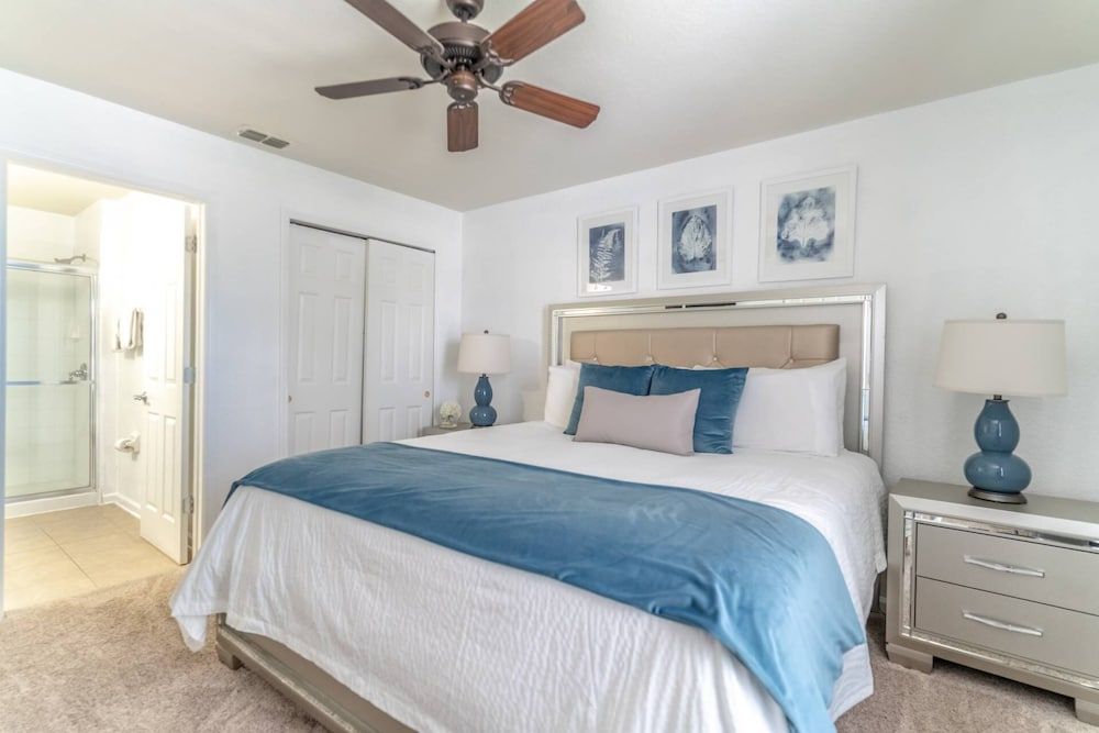 7812 Windsor Hills House (7812 Windsor Hills) 7