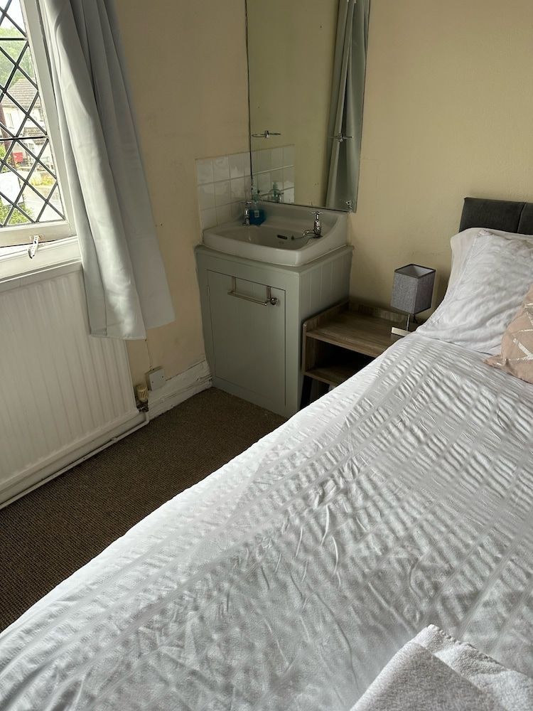 Basic Double Room, Shared Bathroom (with Shower Only)