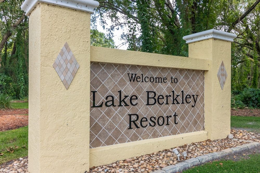 undefined Tropical Lux 5