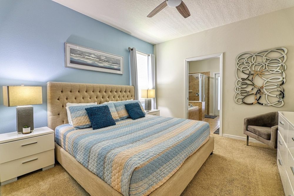 House, Multiple Beds (Happy Place at  Windsor at Westside )