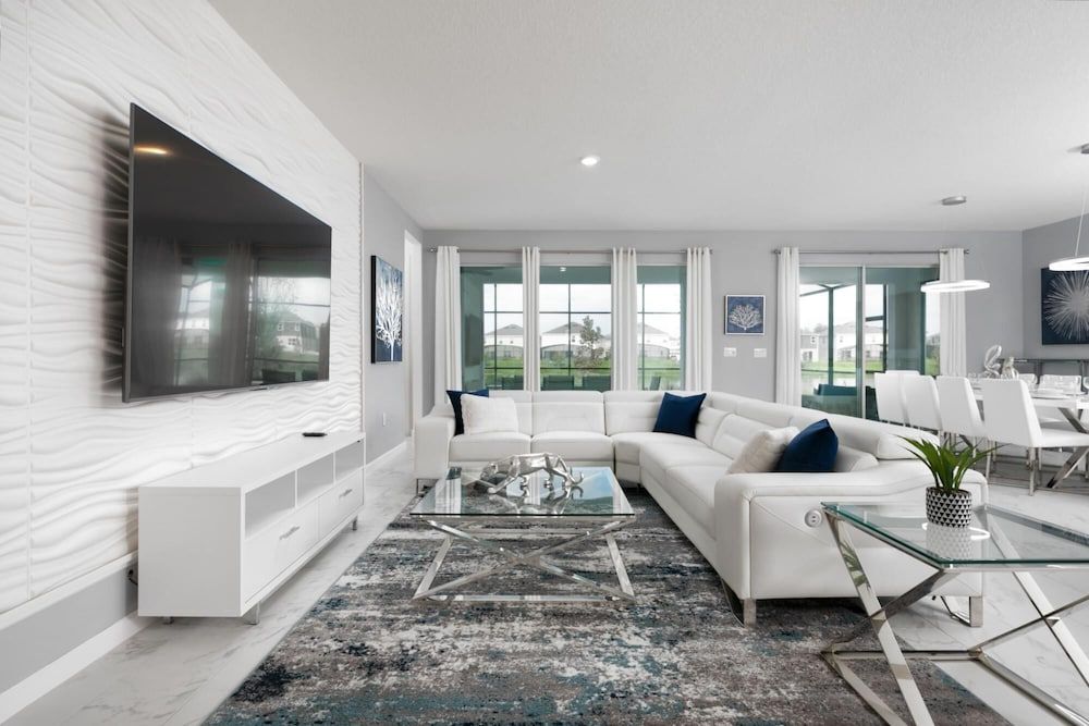 undefined Stunning House With Private Pool 2