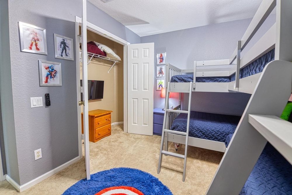 Christopher's Windsor Hills Home House, Multiple Beds (Christopher's Windsor Hills Home) 10