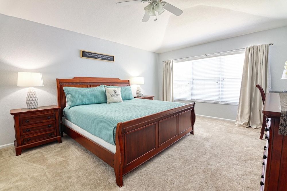 Christopher's Windsor Hills Home House, Multiple Beds (Christopher's Windsor Hills Home) 5