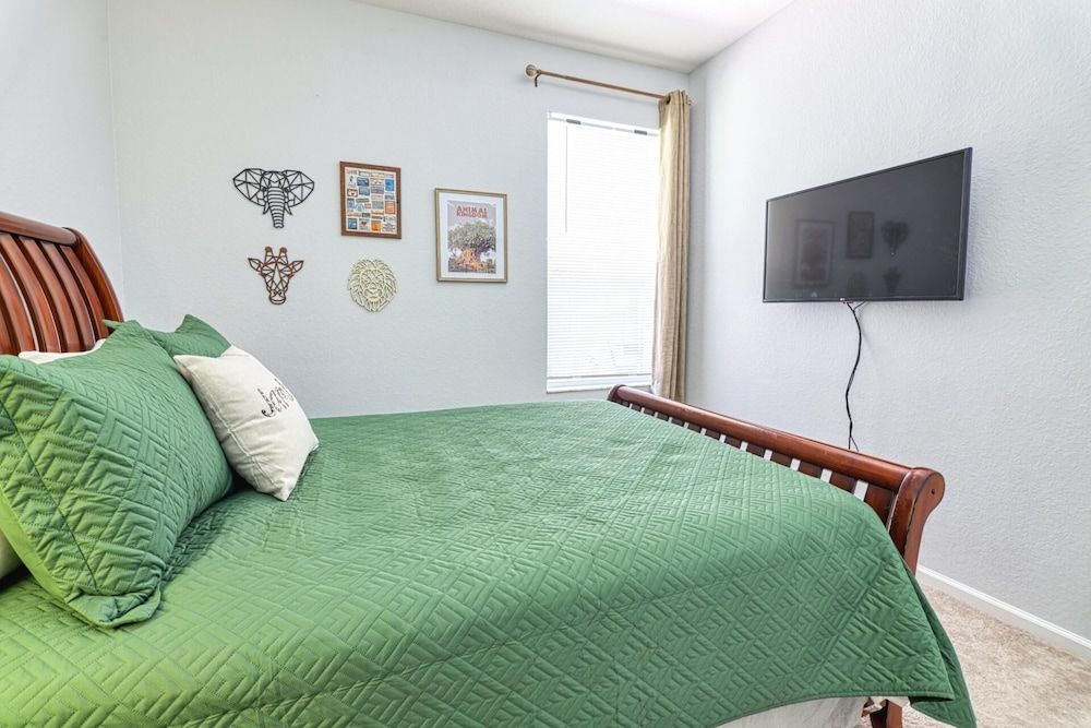 undefined Christopher's Windsor Hills Home 9